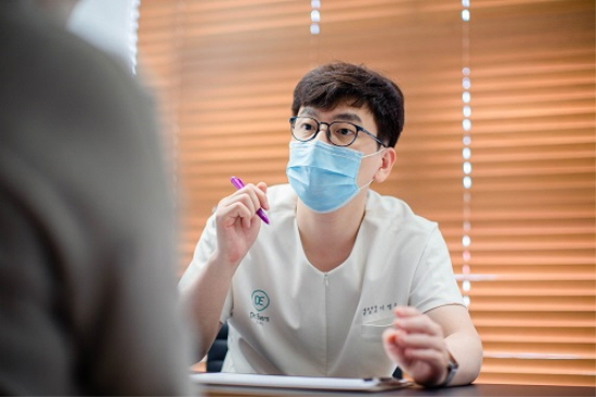 발톱무좀, 약 대신 의료실손보험 적용되는 오니코레이저란?