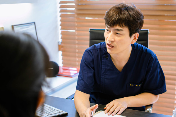 겨울철 집콕 생활로 어려운 군살관리, 피부과 리프팅 시술 도움